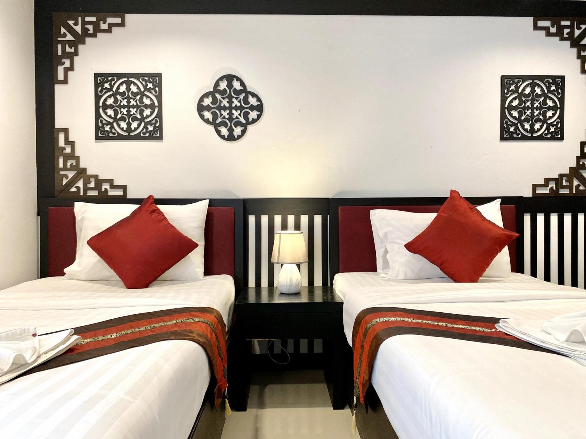 Sunray Beach Hotel Patong Eksteriør billede