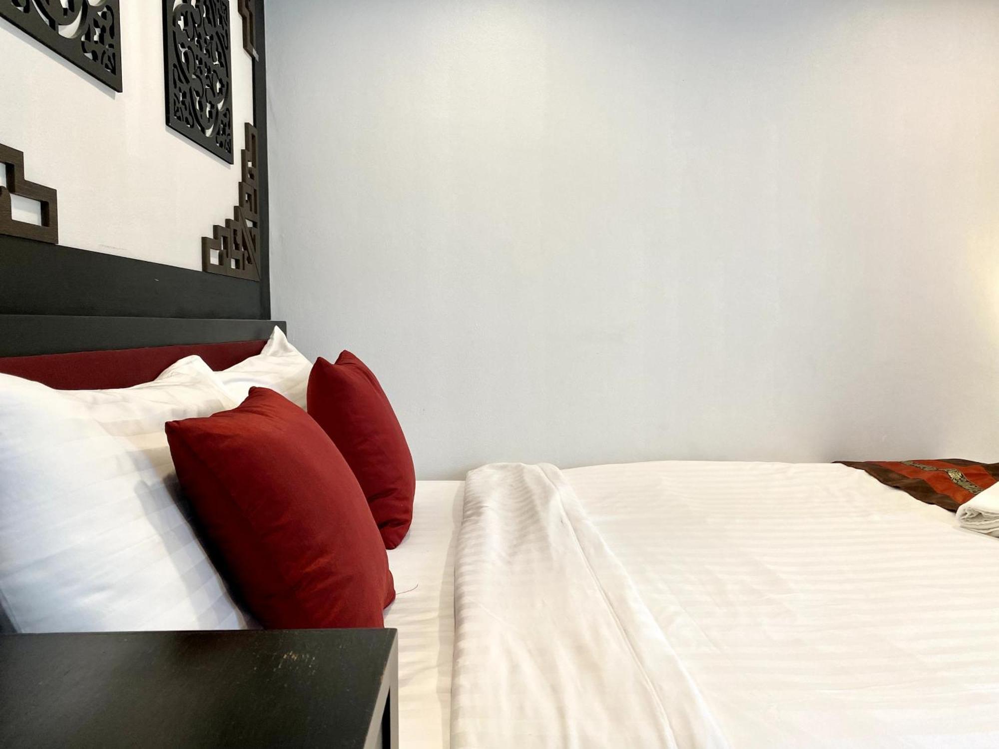 Sunray Beach Hotel Patong Eksteriør billede