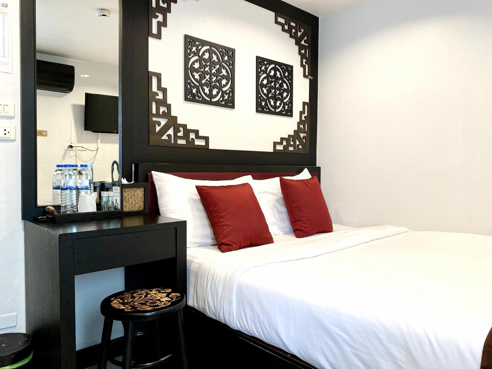 Sunray Beach Hotel Patong Eksteriør billede