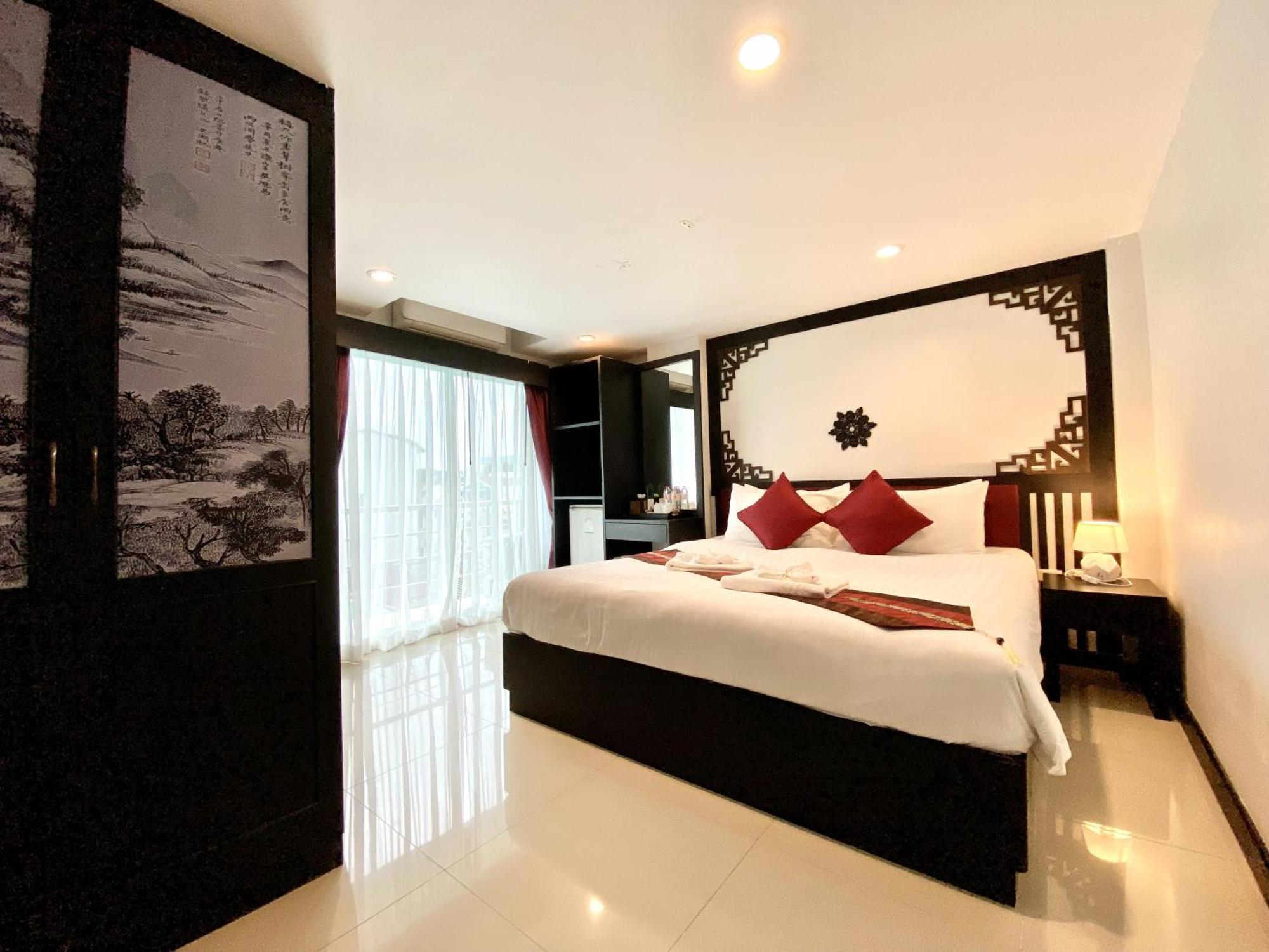 Sunray Beach Hotel Patong Eksteriør billede